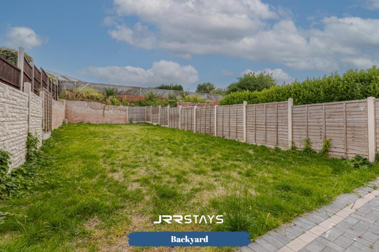 Tipton 3 Bedroom House Garden Sleeps 7 - Jrr Stays Coseley Eksteriør bilde